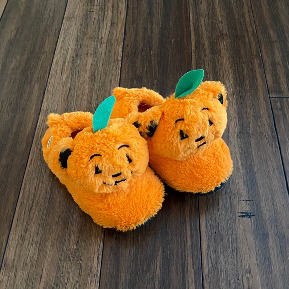 Build A Bear Pumpkin Slippers size L 1-2 - Picture 2 of 13